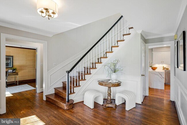 Foto del edificio - 6363 Lynwood Hill Rd