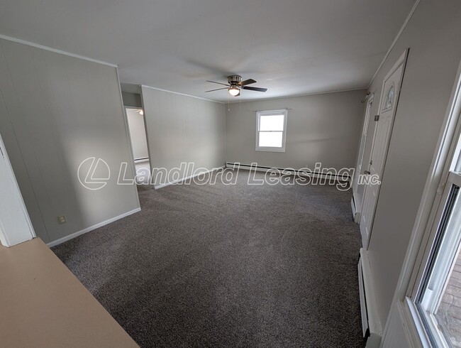 Building Photo - Updated 3-Bedroom Home with Garage & Fenced Yard