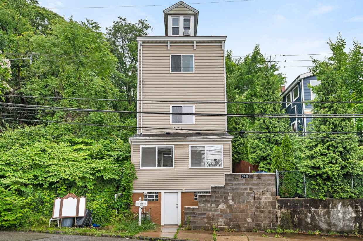 3706 Melwood Ave Unit 1, Pittsburgh, PA 15213 3706 Melwood Ave