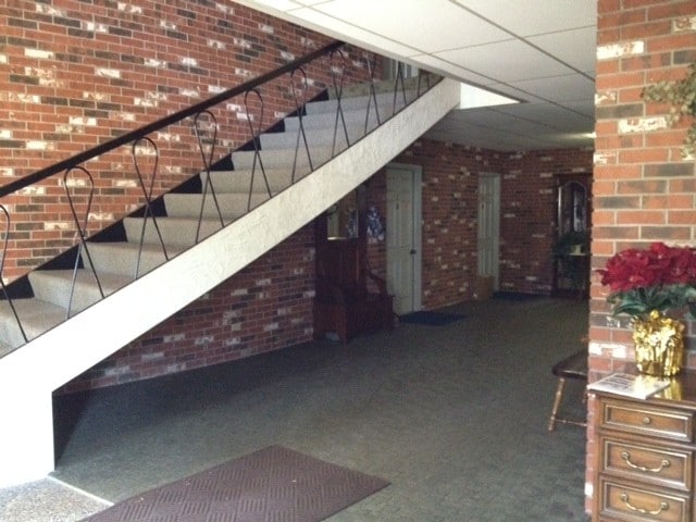 Vestíbulo interior - 2526 Rebecca Ct W