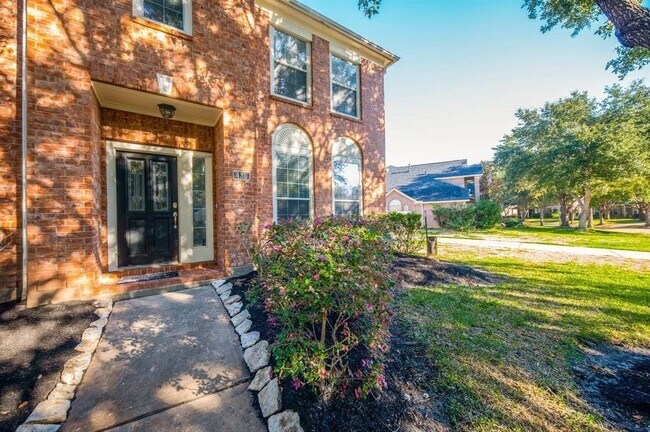 Foto del edificio - 435 Silver Creek Cir