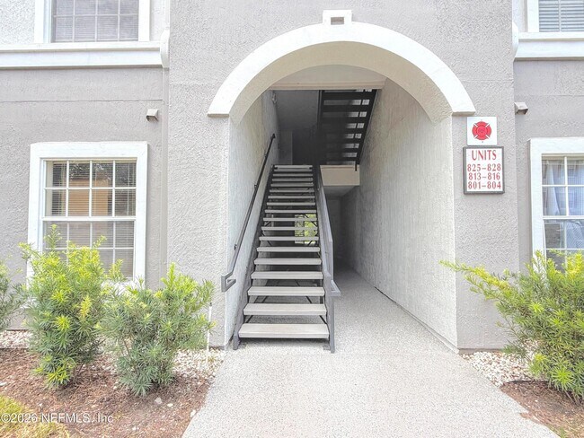 Foto del edificio - 3591 Kernan Blvd S