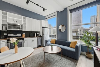 Building Photo - 417 S Dearborn St