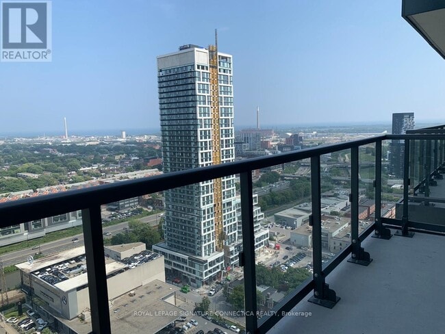 Building Photo - 130 River St