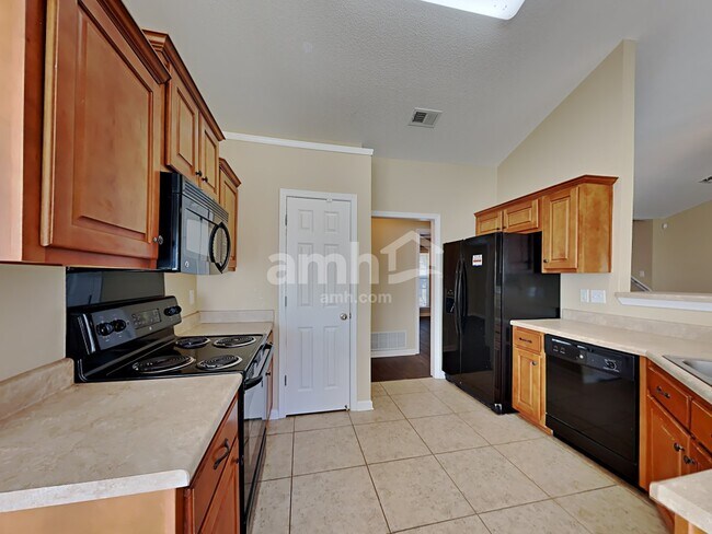 Foto del edificio - 10835 Colton Dr