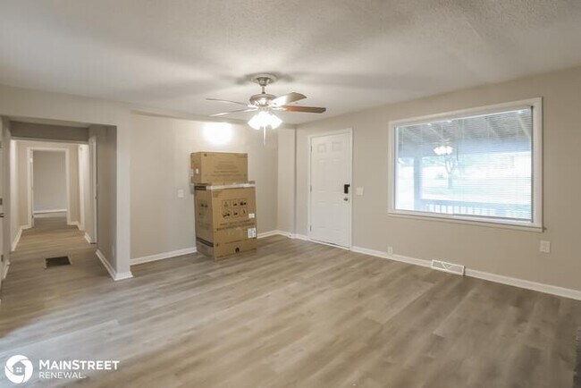 Foto del edificio - 16101 VICIE AVE, BELTON, MO 64012