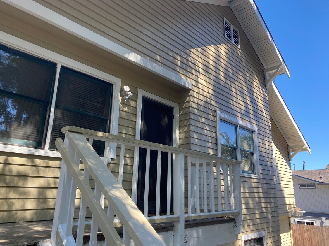 327 W Micheltorena St Unit C, Santa Barbara, CA 93101 327 W