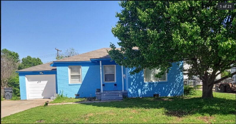 Primary Photo - 15 NW 28th St