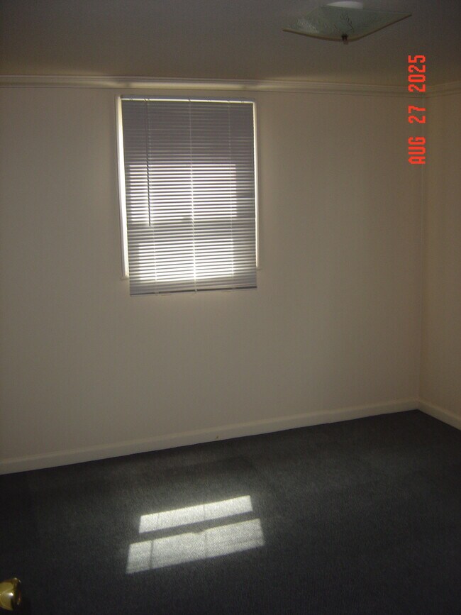 Foto del edificio - 736 Grand Ave