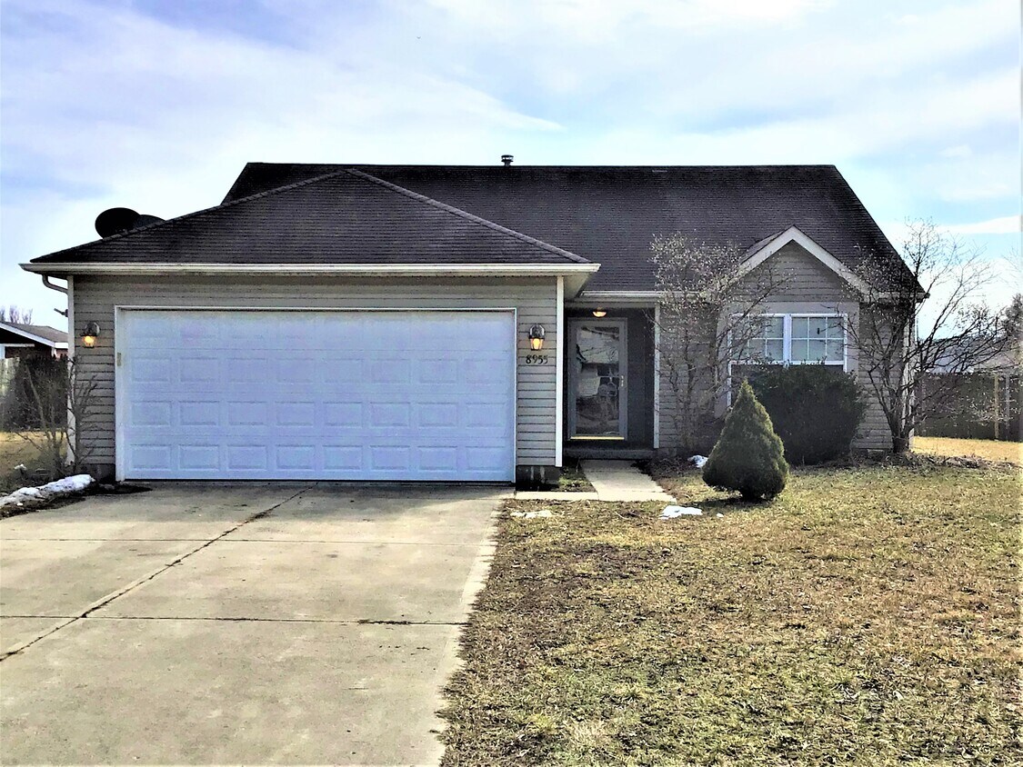 Primary Photo - 8955 Perry Avenue