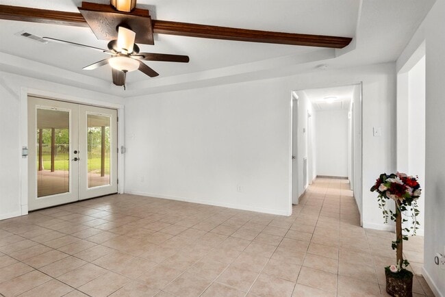 Building Photo - 318 County Rd 296D