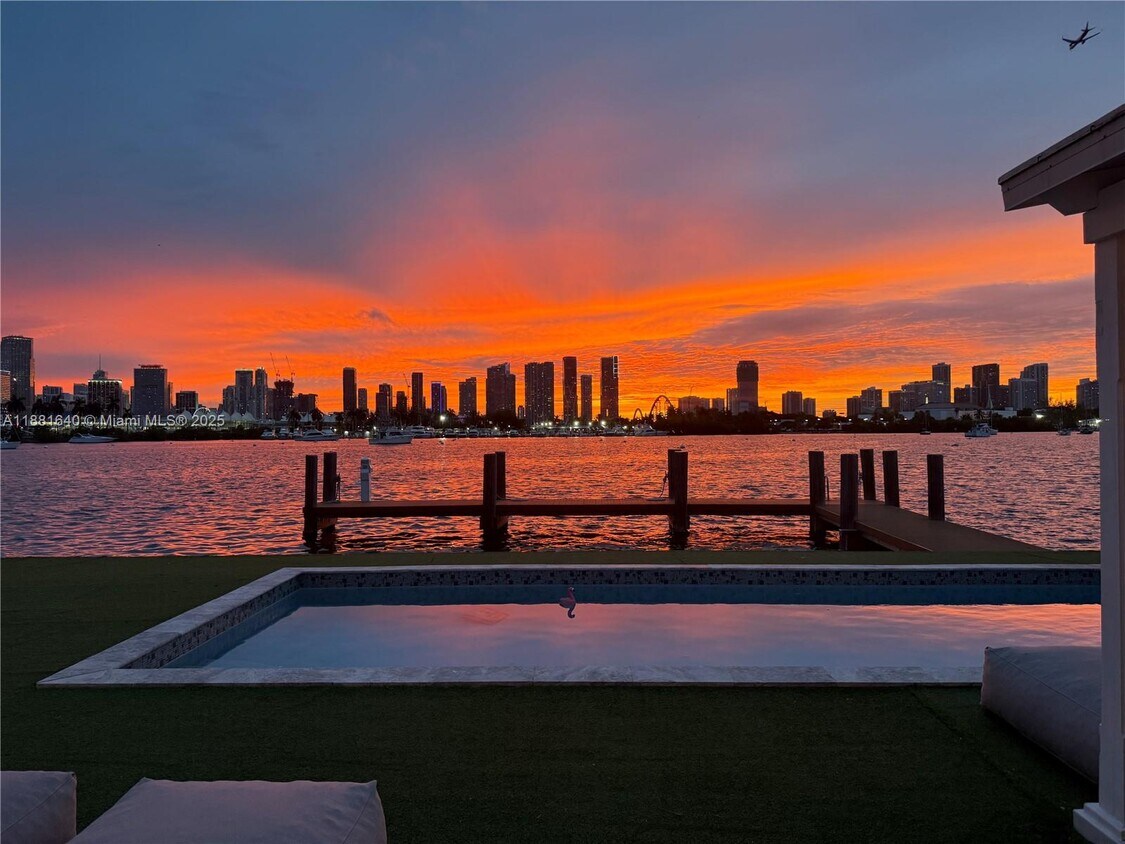 Foto principal - 316 S Coconut Ln