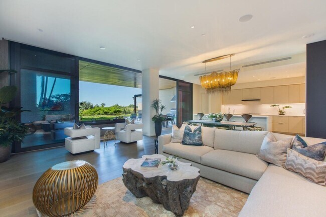Building Photo - Park Lane Sunset Resort: Luxury Ala Moana Home w/ Private Pool, Hot Tub & Lanai