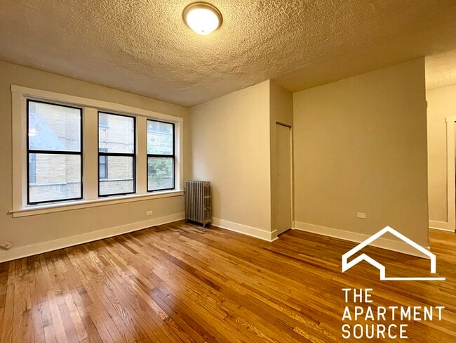 Foto del edificio - 1540 N Kedzie Ave