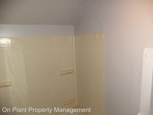 Foto del edificio - 2 br, 1 bath Apartment - 217 N. 1st St.