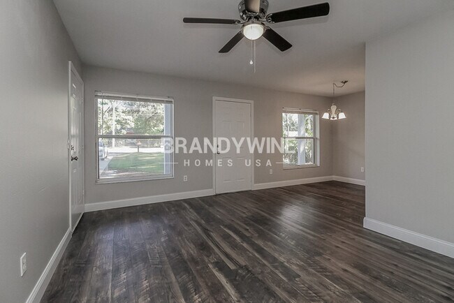 Foto del edificio - 1423 N Tremain St