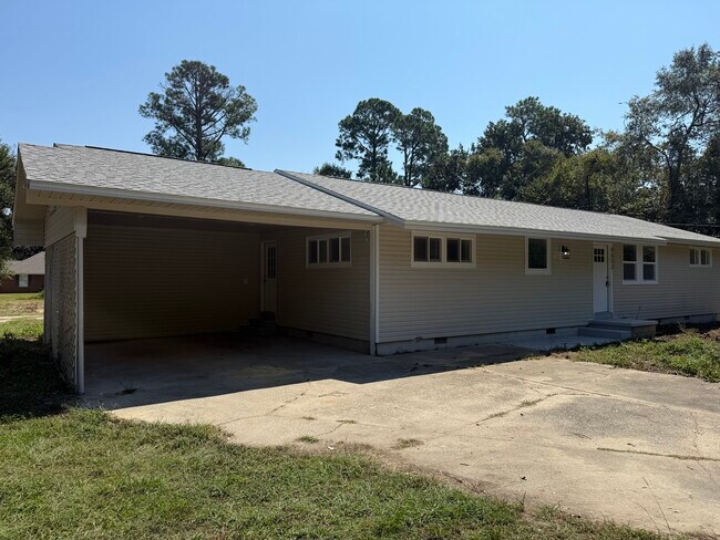 Foto del edificio - 9652 Cove Ave