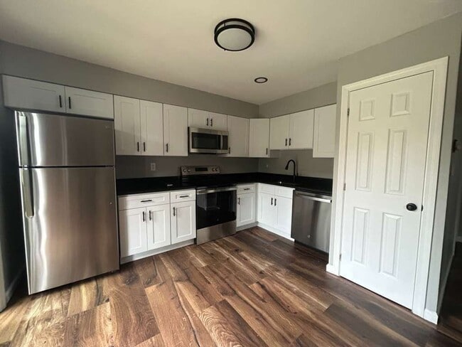 Foto del edificio - 177 Aspetuck Vlg