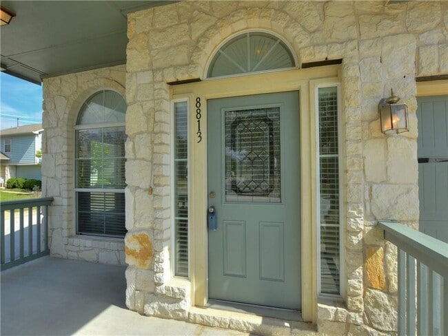 Foto del edificio - 8813 Wood Stork Dr