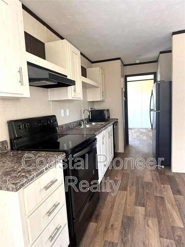 Foto del edificio - 806 N Swindell Ave