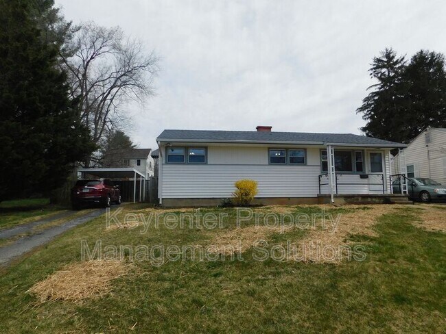 Building Photo - 127 Fraser Ln