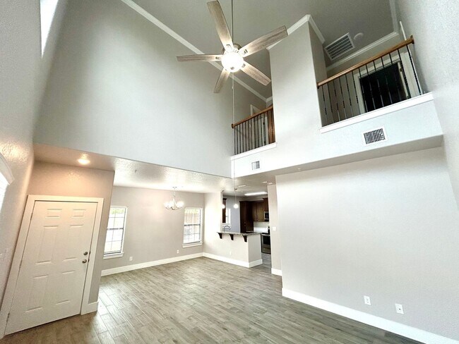 Building Photo - **APPLICATION RECEIVED** AVAILABLE NOW! 3 ...