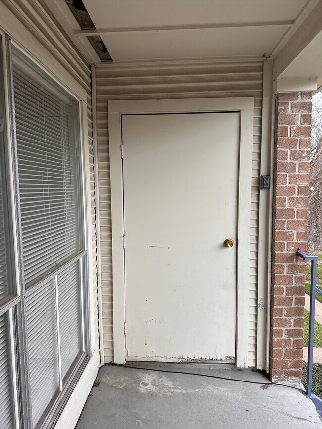 Foto del edificio - 3900 Woodchase Dr