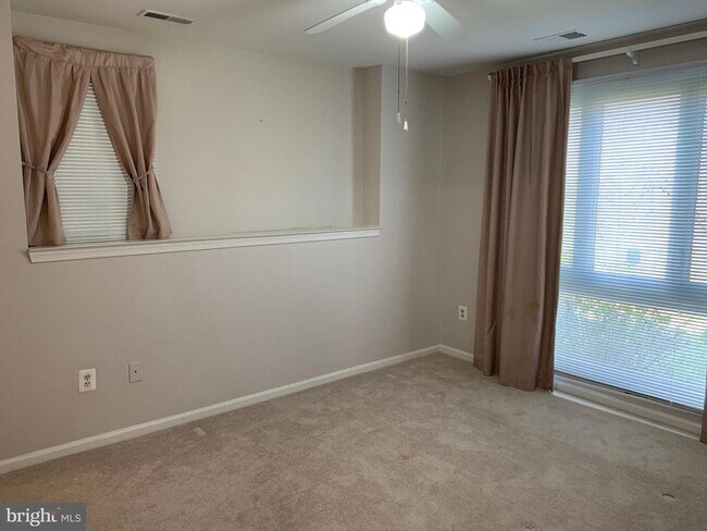Building Photo - 5006 Dorsey Hall Dr
