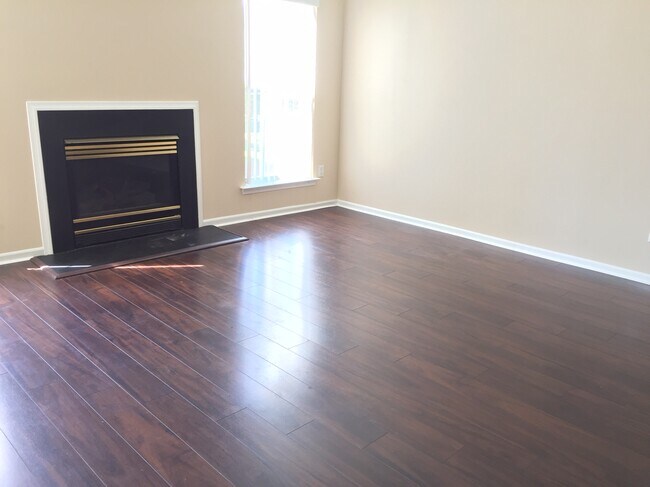 Foto del edificio - 6408 Preston Way