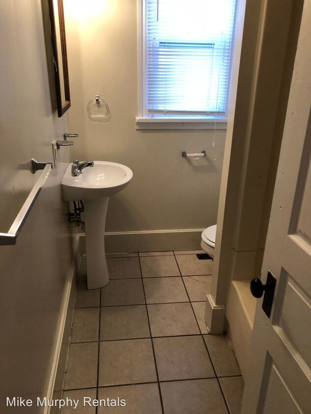 Foto del edificio - 5 br, 1.5 bath House - 227 Jefferson Street