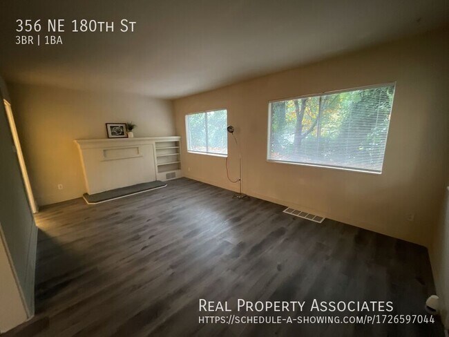 Foto del edificio - 356 NE 180th St