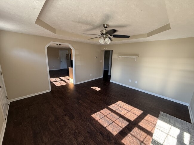 Building Photo - 9688 Leitchfield Rd