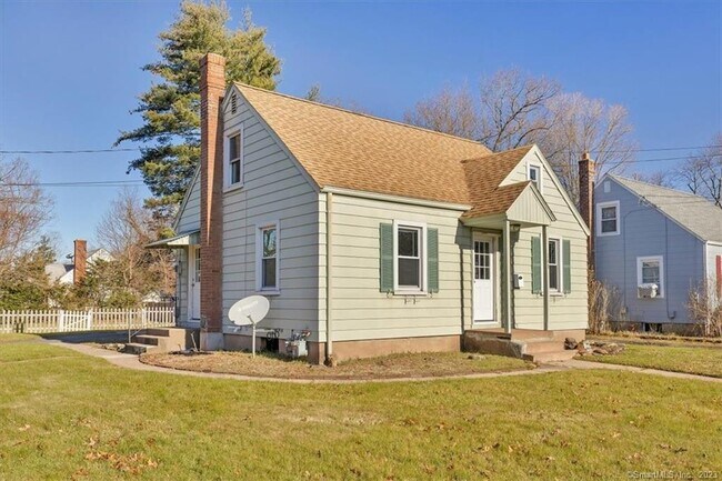 Building Photo - 249 Woodland St