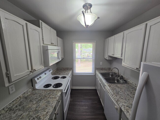Foto del edificio - 4452 Baxter Rd