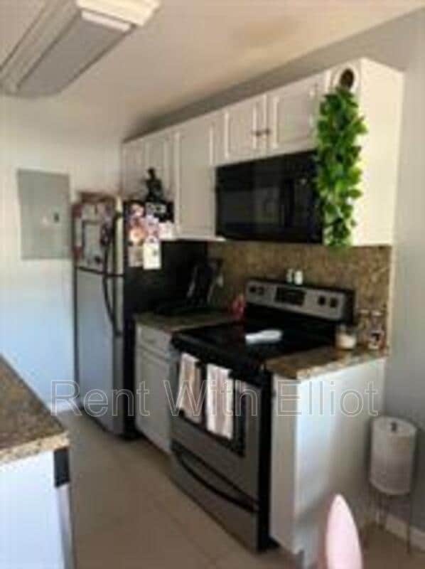 Photo - 1405 Miami Rd Apartment