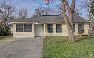 Building Photo - 315 Acacia St
