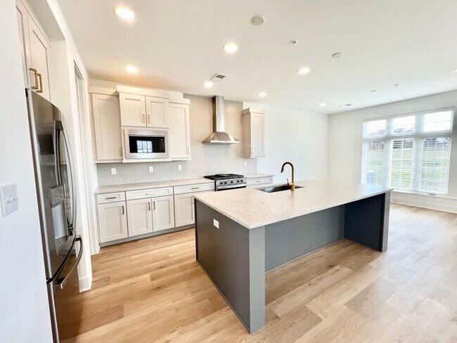 Building Photo - 401 Cranford Way