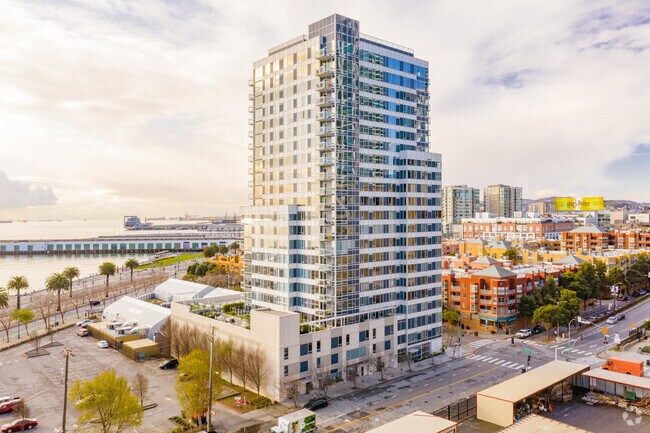Building Photo - Wartermark