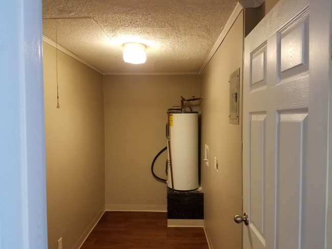 Washer & Dryer Hook Up's - Carriage Hill Apartments