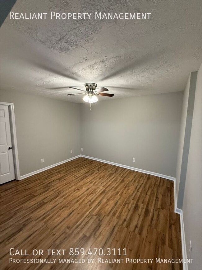 Foto del edificio - 209 Lakeshore-