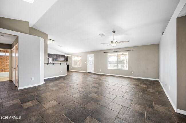 Foto del edificio - 8017 E Cicero St