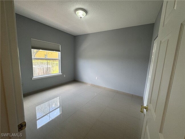 Foto del edificio - 11530 Villa Grand