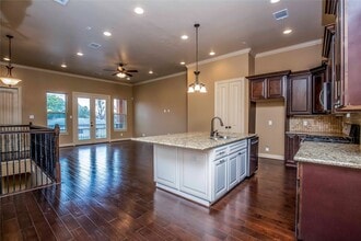 Building Photo - 1516 Amundsen St Building Photo - 1516 Amundsen St