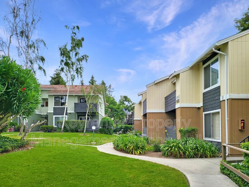 Foto principal - 2615 Gimelli Way