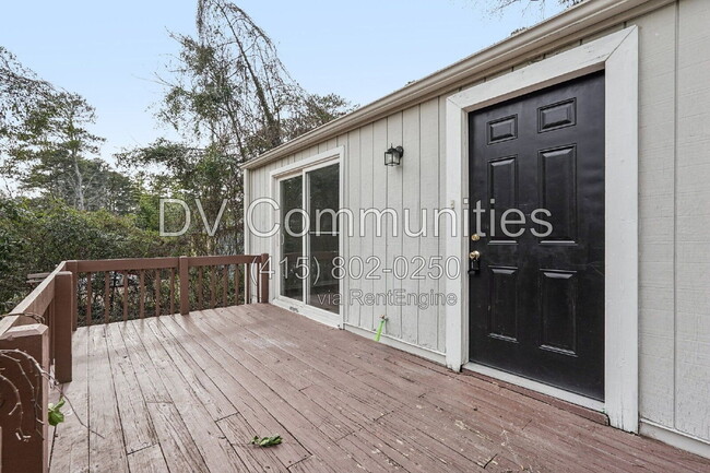 Building Photo - 3531 Tewksbury Dr SW