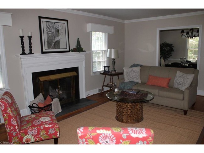 Foto del edificio - 424 Lynn Ave