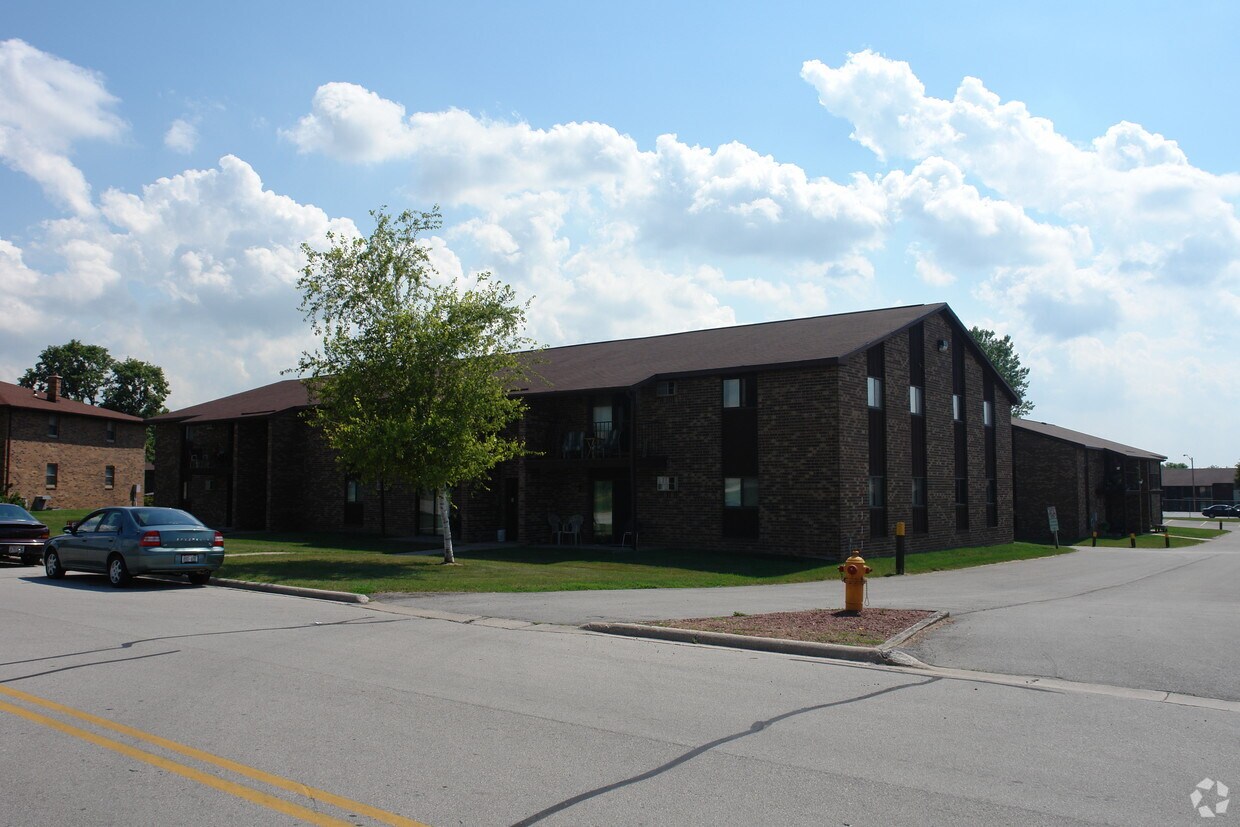 Building Photo - 1097-1101 Anderson Dr