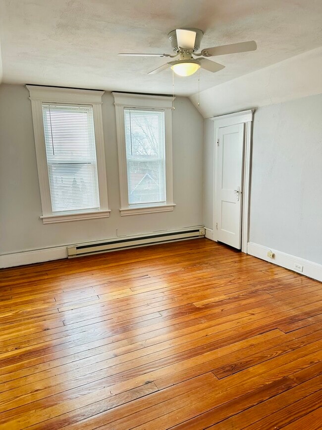 Building Photo - 176 Woodland Ave
