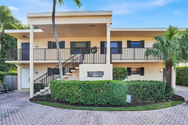 Building Photo - 300 Inlet Way