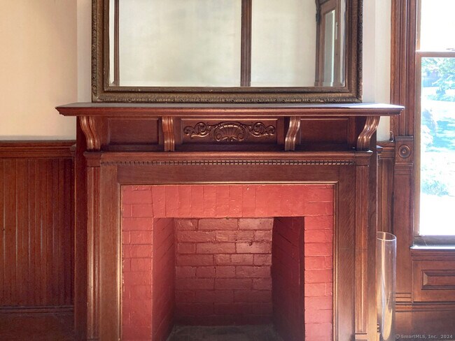 Foto del edificio - 611 Whitney Ave
